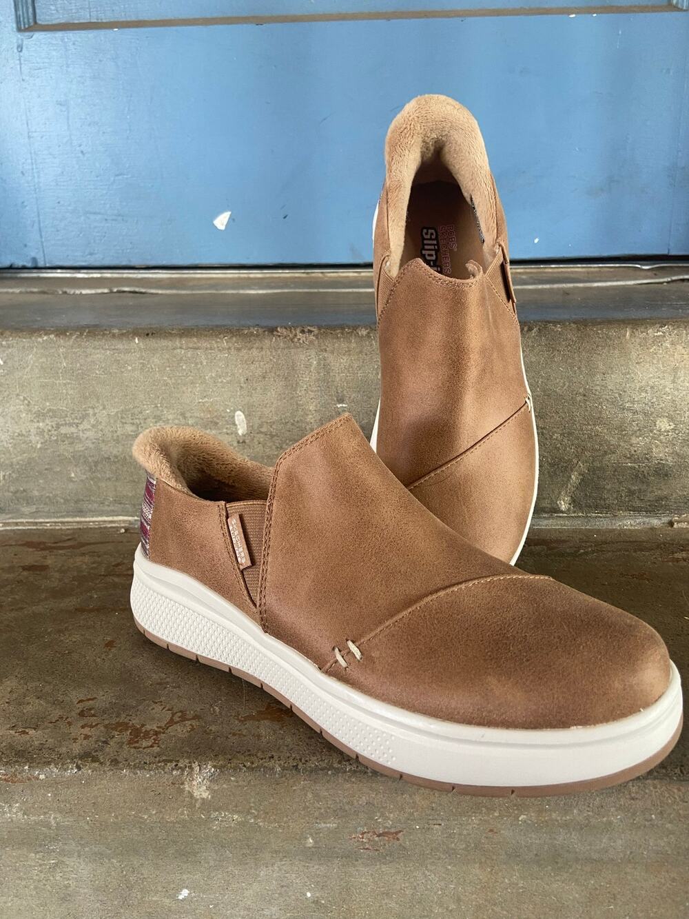 Skechers BOBS Slip-Ins Skip Cute Wave shoe with patterned heel